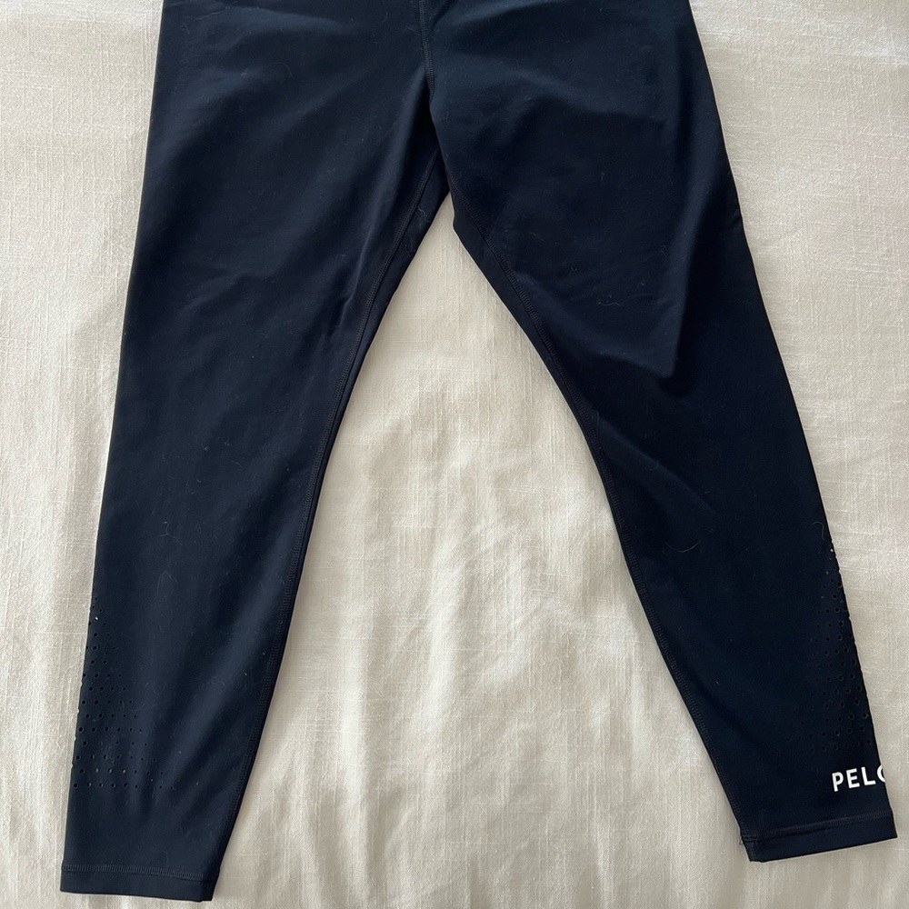 Peloton Cadence Laser Dot Legging in Size Large Color Black - Picture 6 of 8